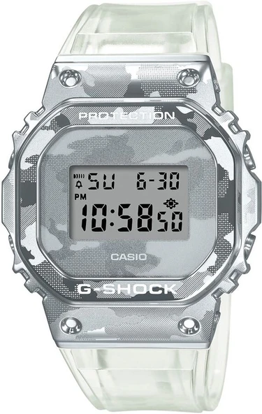 Casio GM-5600SCM-1DR Erkek Kol Saati ürün görseli