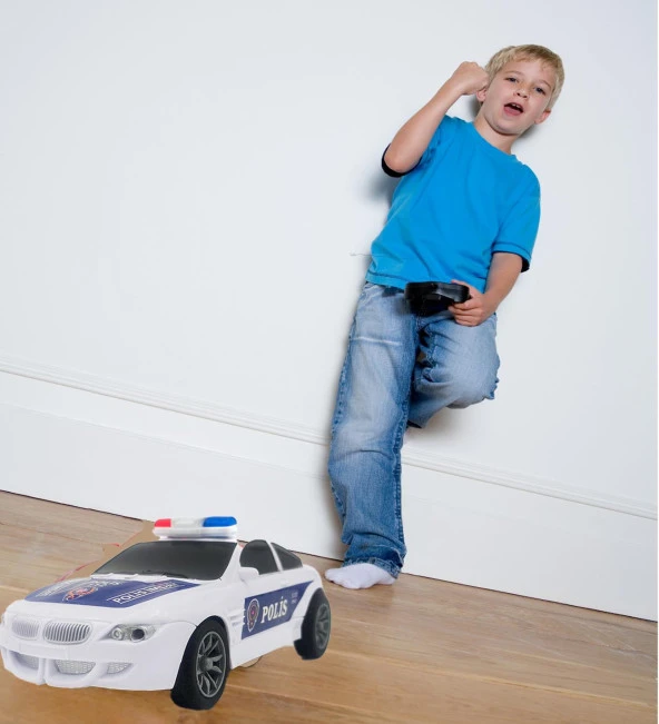 Uzaktan Kumandalı Full Fonksiyon Süper Hızlı 1:24 Ölçek,  Spor Polis Arabası - 2