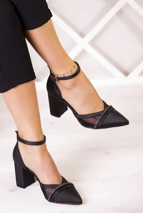 Erkan Saçmacı Molly Siyah Saten Taşlı Fileli Kalın Topuklu Ayakkabı