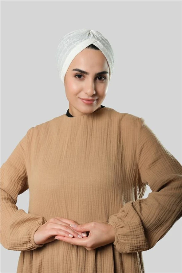 Beyaz Pratik Hazır Geçmeli Tesettür Bone Jakar Kendinden Desenli 1209_42