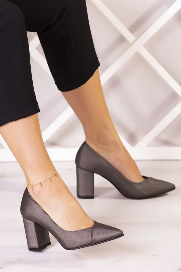 Erkan Saçmacı Belinda Plus Antrasit Saten Jatqılı Kalın Topuklu Abiye Ayakkabı - Resim 2