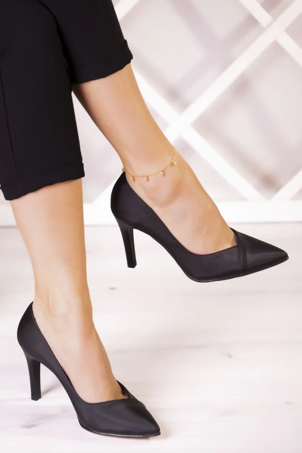 Erkan Saçmacı Victoria Siyah Saten Jatqılı Abiye Stiletto