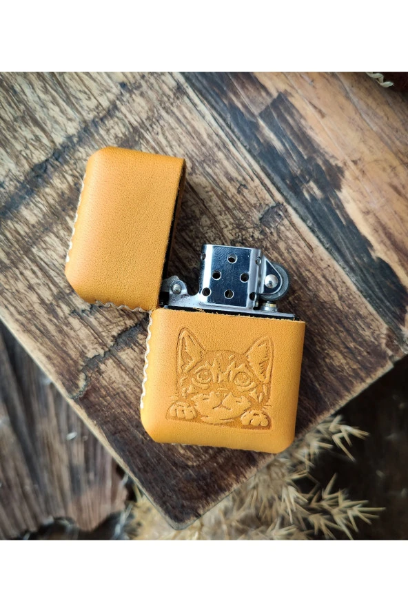 El Yapımı Deri Kılıflı Zippo Çakmak