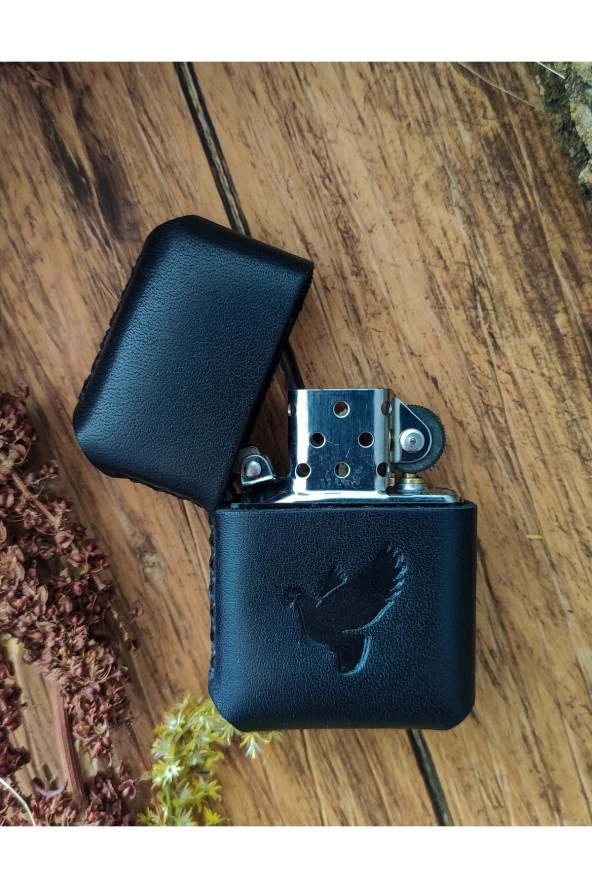 El Yapımı Hakiki Deri Kılıflı Zippo Çakmak - 2