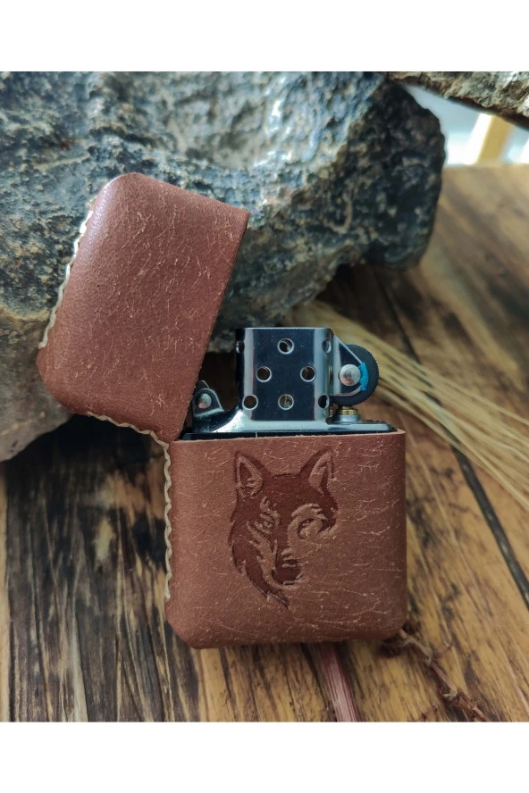 El Yapımı Hakiki Deri Kılıflı Zippo Çakmak