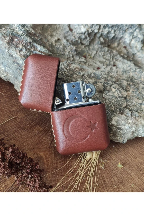 El Yapımı Hakiki Deri Kılıflı Zippo Çakmak