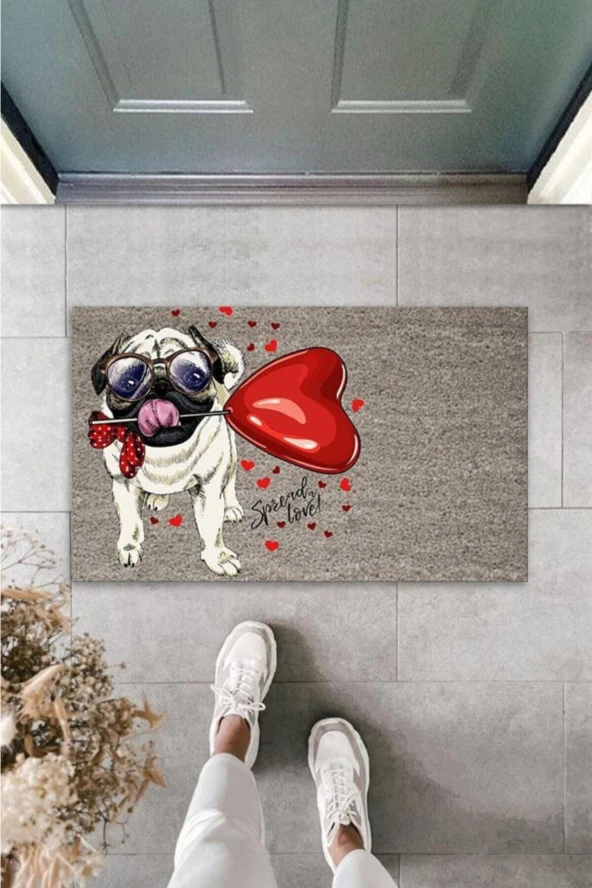 Dijital Baskı Kalitesi Gri Ağzında Kalpli Balon Tutan Gözlüklü Köpek Dekoratif Kapı Paspası