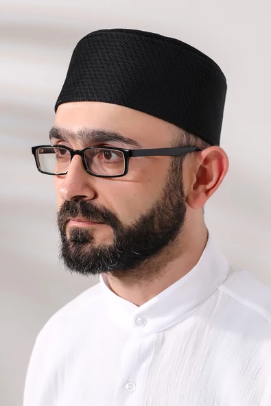 Siyah Petek Kareli Kadife Kalıp Namaz Takkesi