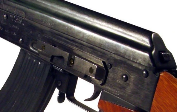 UNLEASH THE GLOW MODEL47 RAIL ADAPTOR - 2
