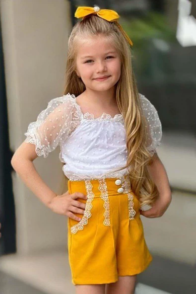 Kız Çocuk Kare Yaka Transparan Detaylı Hardal Şortlu Takım ürün görseli