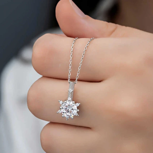 925 Ayar ​Gümüş Çiçek Desenli Kadın Kolye ürün görseli 1