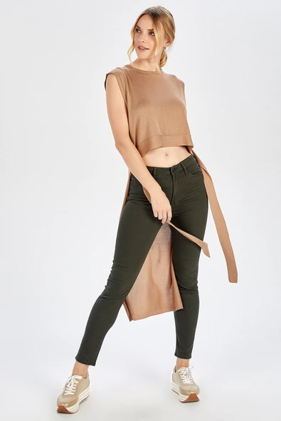 Peraluna Arkası Uzun Kemerli Kolsuz Bluz - KAMEL - Resim 5