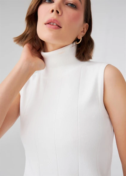 Peraluna Balıkçı Yaka Dar Kalıp Kolsuz Bluz - Ekru - Resim 5