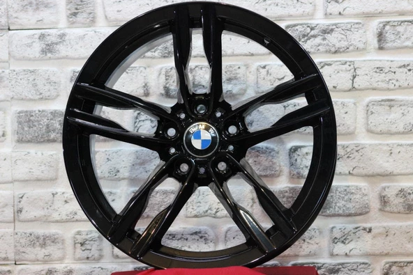 R1 Wheels 20 inç 5*120 ET33 Siyah Jant Takımı (J-1005)