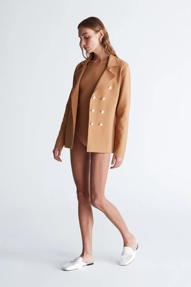 Styleboom X Peraluna KATHERINE BLAZER Çelik Örgü Klasik Kesim Düğmeli Blazer Kadın Triko Ceket - Camel - Resim 6