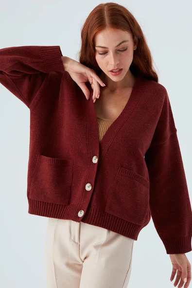 Peraluna CAROL CARDIGAN Cepli Düğmeli Rahat Kesim Crop Kadın Triko Hırka - Bordo - Resim 3