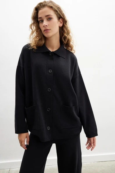 Peraluna DENISE CARDIGAN Polo Yaka Geniş Kesim Pamuk-Yün Kadın Triko Hırka - Siyah ürün görseli 1