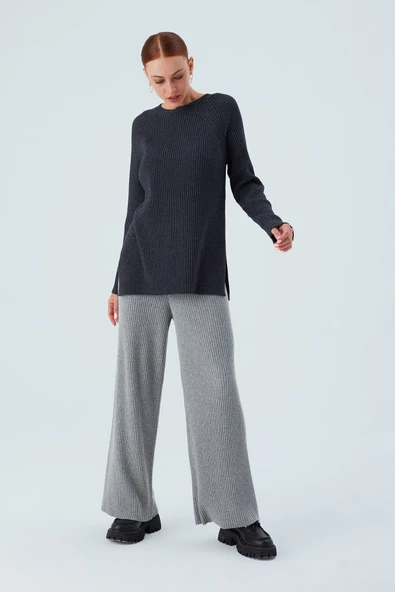 Peraluna Yırtmaçlı Bol Kesim Kaşmir Karışım Kadın Triko Kazak - Antrasit Melanj ürün görseli 1