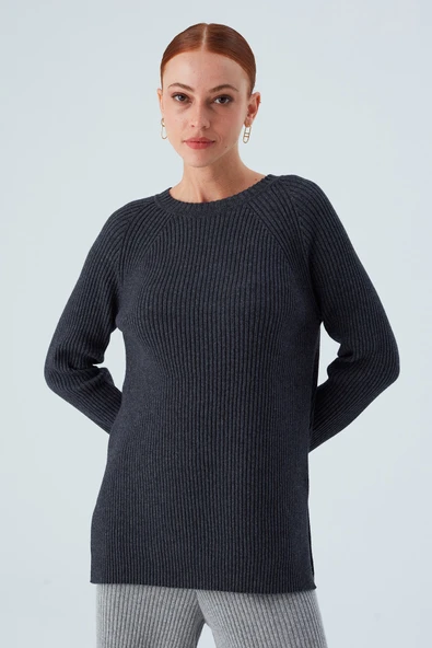 Peraluna Yırtmaçlı Bol Kesim Kaşmir Karışım Kadın Triko Kazak - Antrasit Melanj - Resim 2