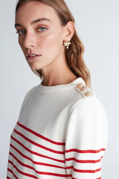 Styleboom X Peraluna AUDREY PULLOVER Omzu Düğmeli Çizgili Organik Pamuk Mevsimlik Kadın Triko Kazak - Ekru/Kırmızı - Resim 5