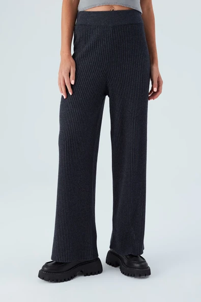 Peraluna Bol Kesim Kaşmir Karışım Boru Paça Kadın Triko Pantolon - Antrasit - Resim 2