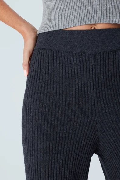 Peraluna Bol Kesim Kaşmir Karışım Boru Paça Kadın Triko Pantolon - Antrasit - Resim 3