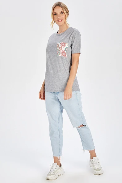 Peraluna Tek Cepli Düz Kesim Uzun Kadın T-Shirt - Açık Gri Melanj ürün görseli 1