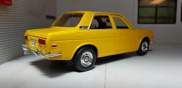 Maisto 1971 Datsun 510 1:24 Sarı Model Araba ürün görseli 1