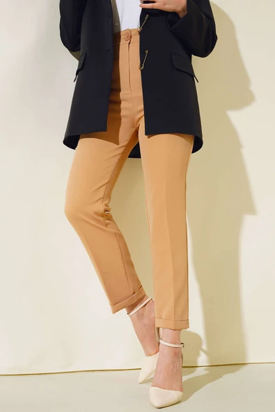 Yan Cepli Kemerli Duble Paça Pantolon Camel ürün görseli