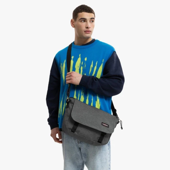 Eastpak JR Omuz Askılı Postacı Çantası Black Denim EK00007777H1 - 6