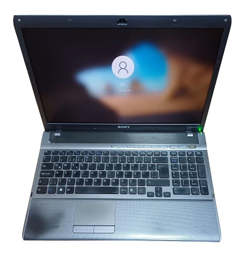 Sony PCG 8112M İ7 Q740 16.4'' GT330M Ekran Kartlı Notebook - 1