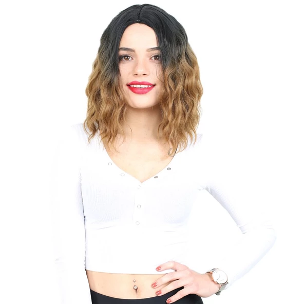 Fiber Sentetik Kısa Dalgalı Perçemsiz Peruk - Siyah / Karamel Ombreli ürün görseli