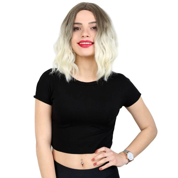 Fiber Sentetik Kısa Dalgalı Perçemsiz Peruk - Küllü Açık Kahve / Platin Ombreli ürün görseli