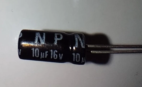 10Uf 16V Non-Polar Kondansatör ürün görseli 1