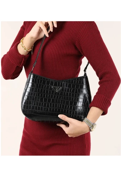 Bagorama PRAD Kadın Suni Deri Desenli Baget Omuz Çantası - 5