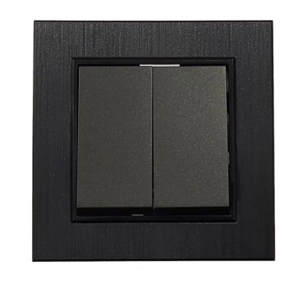 Makel Karea Line Siyah Komitatör