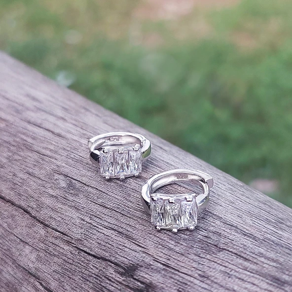 Vaoov 925 Ayar Gümüş Baget Taşlı Küpe - Resim 4