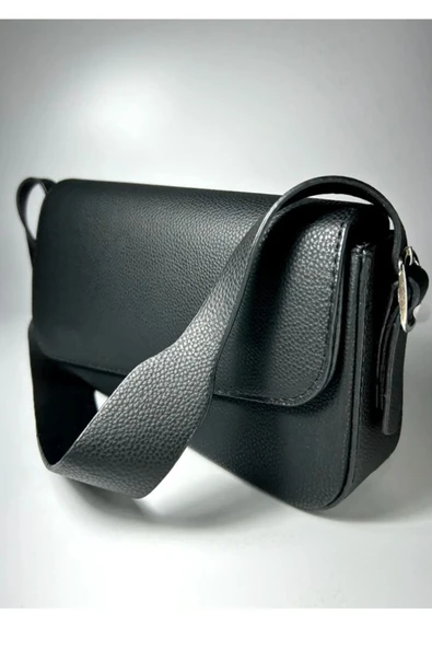 Bagorama LIGINA Kadın Suni Deri Kapaklı Omuz Çantası - 5