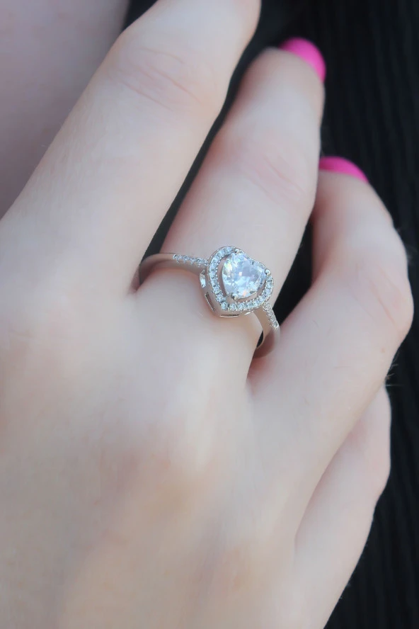 Gümüş Renk Zirkon Taşlı Kalp Model Charm Pirinç Kadın Yüzük - TJ-BYK2655 - Resim 2