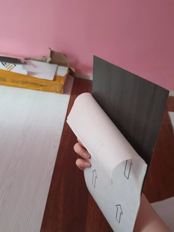 Renkli Duvarlar Kendinden Yapışkanlı Silinebilir Zikzak Desenli Gri Ahşap Esnek Zemin Yer Duvar Döşeme Parkesi - 3