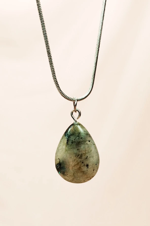 Labradorit Doğal Taşı Zincirli El Yapımı Kolye Uç: 2 cm Zincir: 20 cm Kutulu - Resim 3