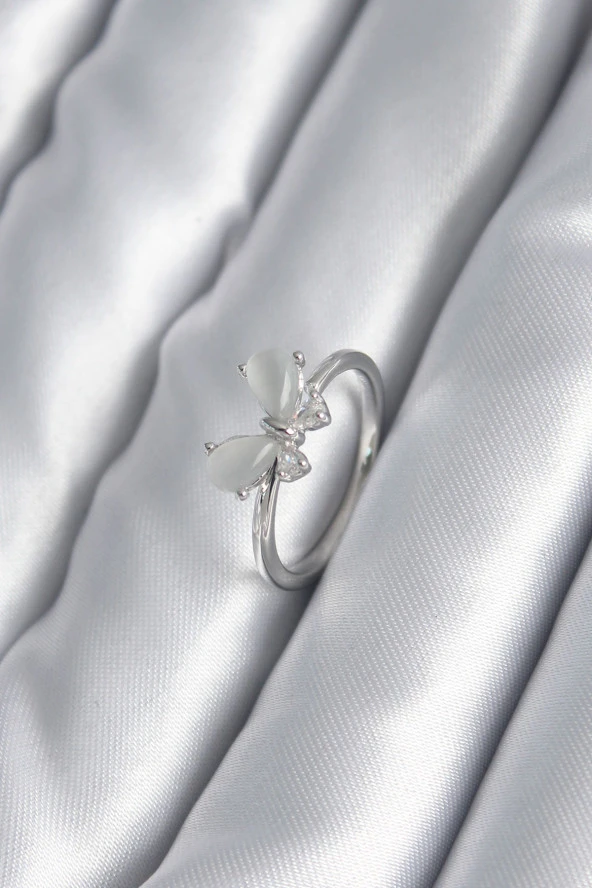 Pirinç Gümüş Renk Zirkon Taş Detay Kelebek Model Kadın Yüzük - TJ-BYK2990 ürün görseli 1