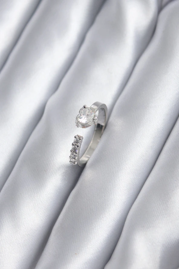 Gümüş Renk Zirkon Taşlı Kalp Model Kadın Yüzük - TJ-BYK2835 ürün görseli 1