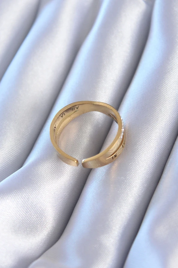 316L Çelik Gold Renk Zirkon Taşlı Romen Rakam İşleme Kadın Yüzük - TJ-BYK2764 - Resim 2