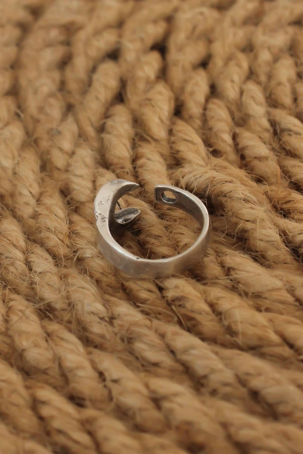 Antik Gümüş Renk Anahtar Model Ayarlanabilir Erkek Yüzük - TJ-EY579 - Resim 2