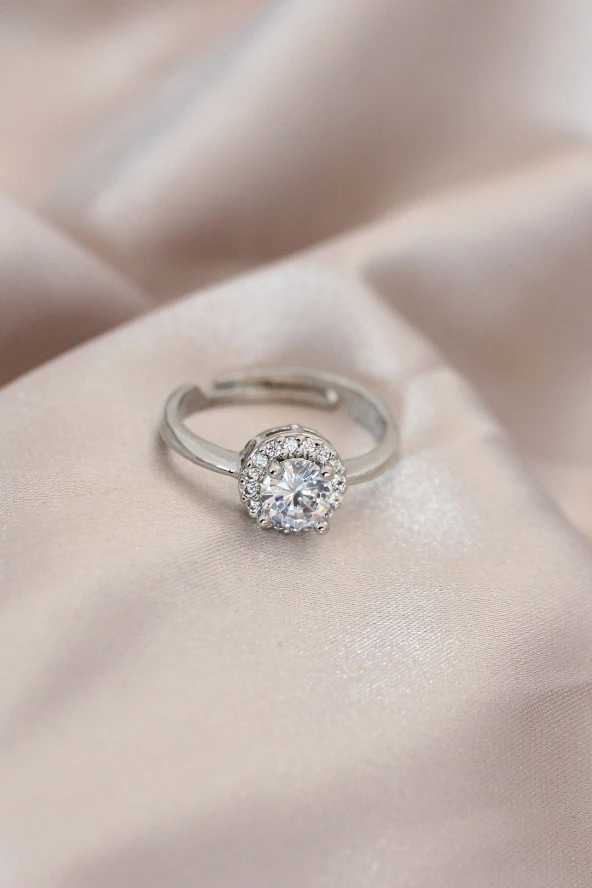 Ayarlamalı Gümüş Renk Metal Zirkon ve Kristal Taşlı Oval Model Yüzük - TJ-BYK2073 ürün görseli 1