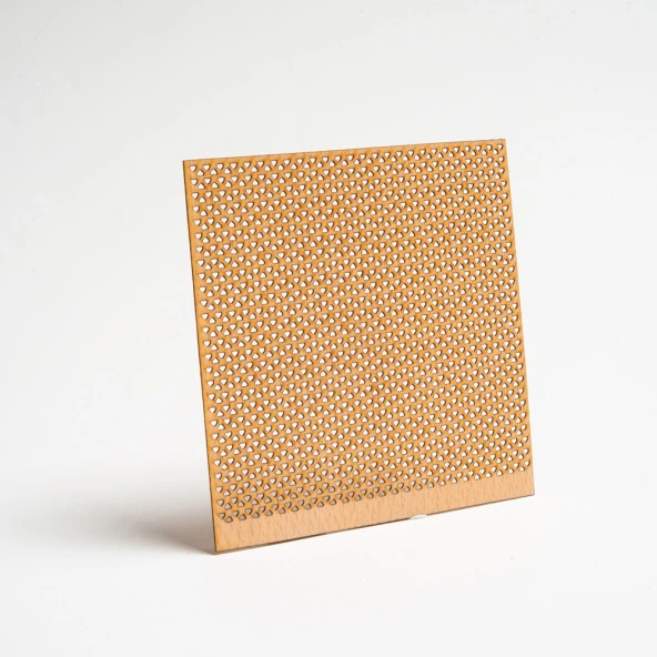 Delikli Model (üçgen) 100 x 100 x 0.5 mm Sehpalı 100 Adet