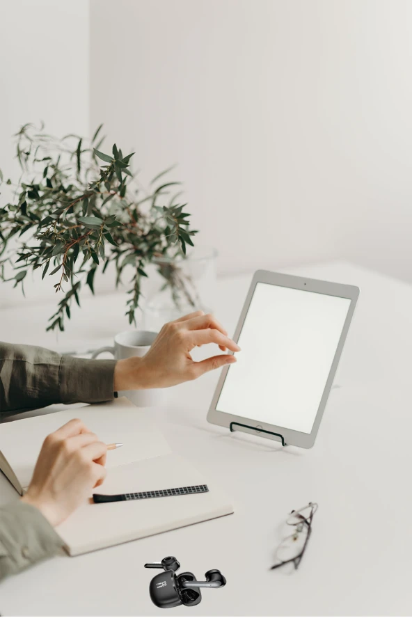 Fuchasia Aktif Gürültü Engelleyici Özellikli Bluetooth 5.3 Kablosuz Airpods Kulaklık - Resim 3