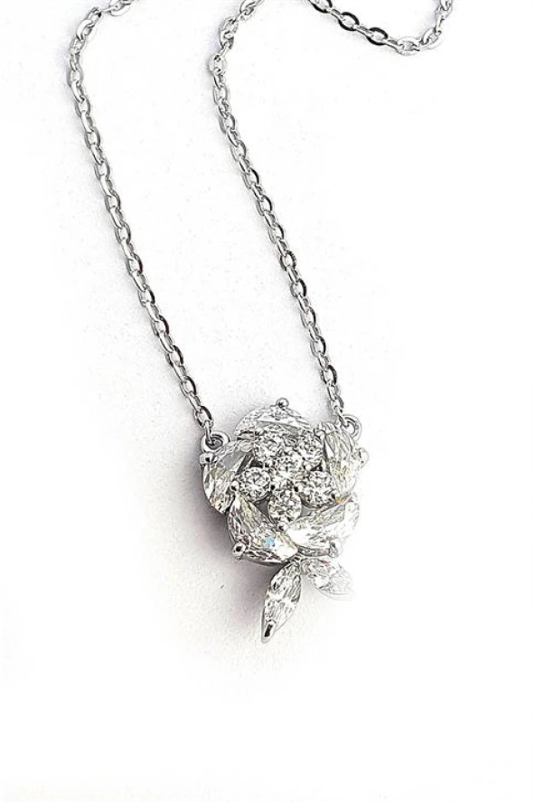 Swarovski Taşlı 925Ayar Gümüş Gül Kolye ürün görseli
