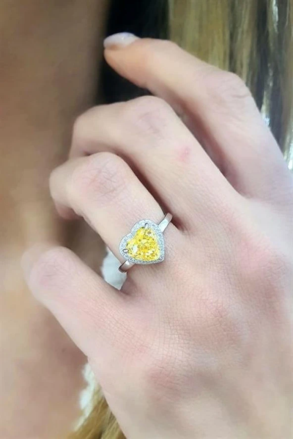 Sky Diamond Yellow Sitrin Taşlı 925Ayar Gümüş Üzerine Altın Kaplama Kalp Tek Taş Yüzük ürün görseli
